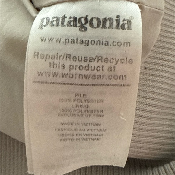 Patagonia Women's Cream Fleece Jacket - Picture 4 of 4